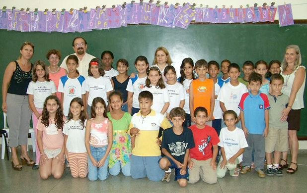 Alunos da Escola Municipal de Educao Infantil Prof. Victorino Machado<a style='float:right;color:#ccc' href='https://www3.al.sp.gov.br/repositorio/noticia/03-2008/aldo demarchi alunos victorino machado.jpg' target=_blank><i class='bi bi-zoom-in'></i> Clique para ver a imagem </a>